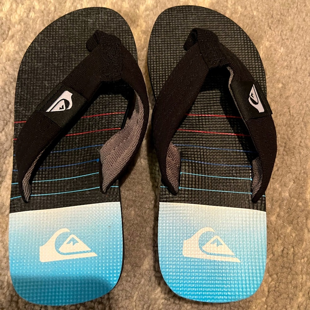NWOT Quicksilver Boys Flip Flops-Size 1